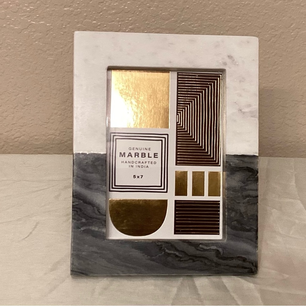 Gray & White Heavy Marble Photo Frame Handcrafted in India & Gift Bag